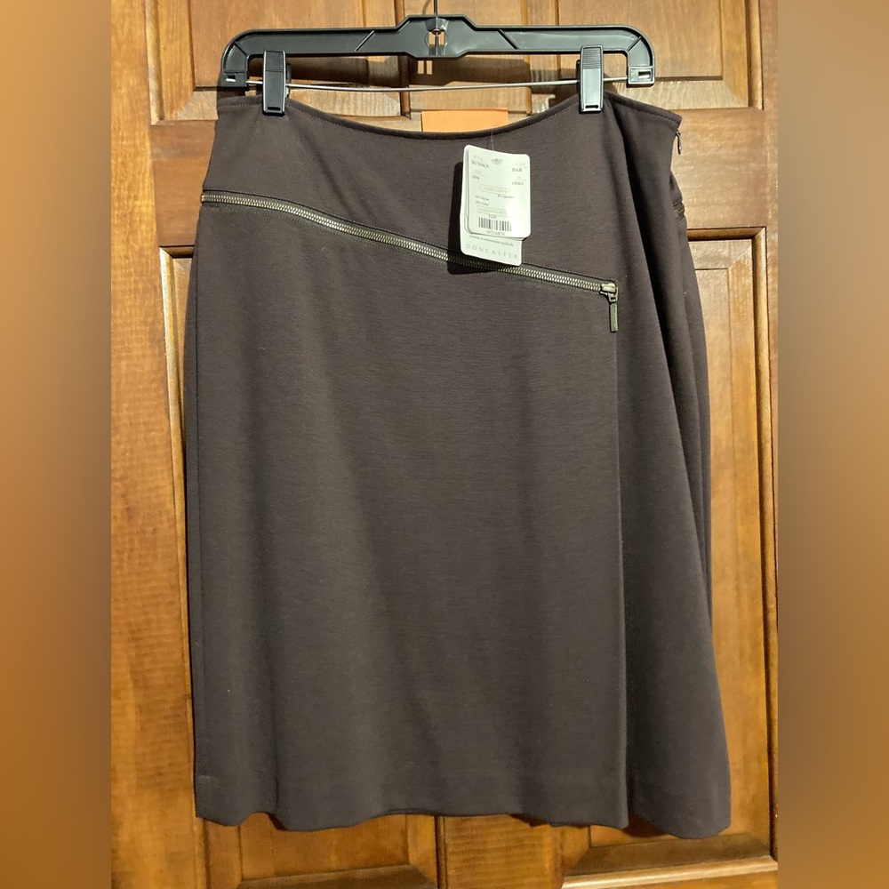 NWT Doncaster Brown Zipper Designer Skirt Size 8